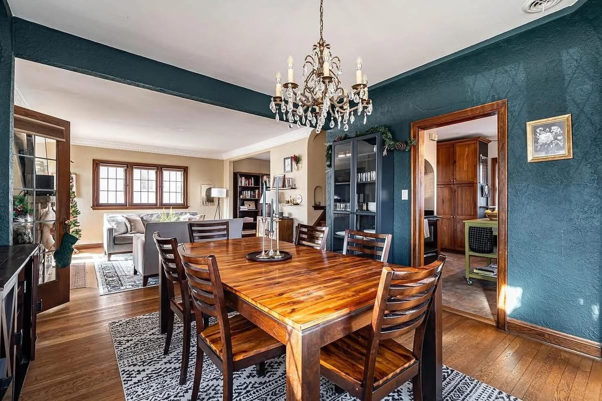 1933 Tudor Revival For Sale In Milwaukee Wisconsin