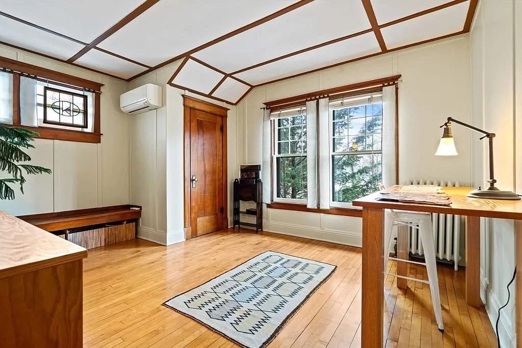 1920 Craftsman For Sale In Maynard Massachusetts