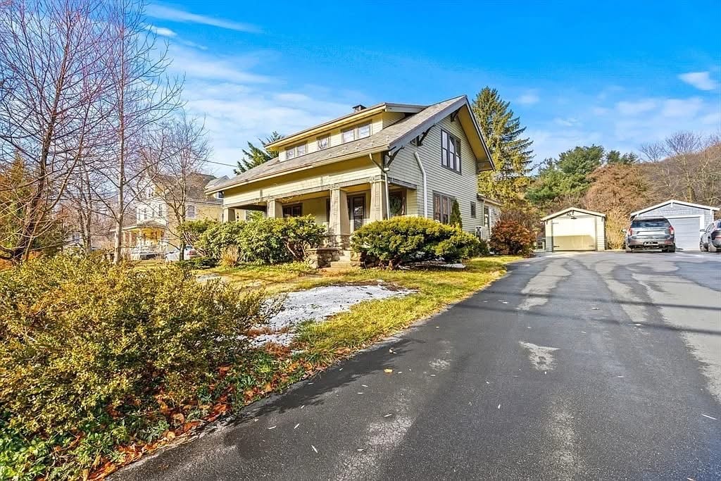 1920 Craftsman For Sale In Maynard Massachusetts