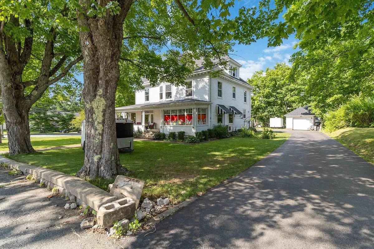 1905 Foursquare For Sale In Nova Scotia Canada