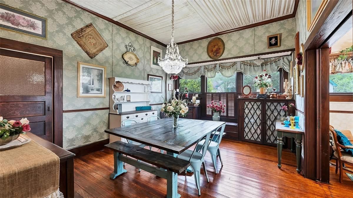 1910 Craftsman For Sale In Gonzales Texas