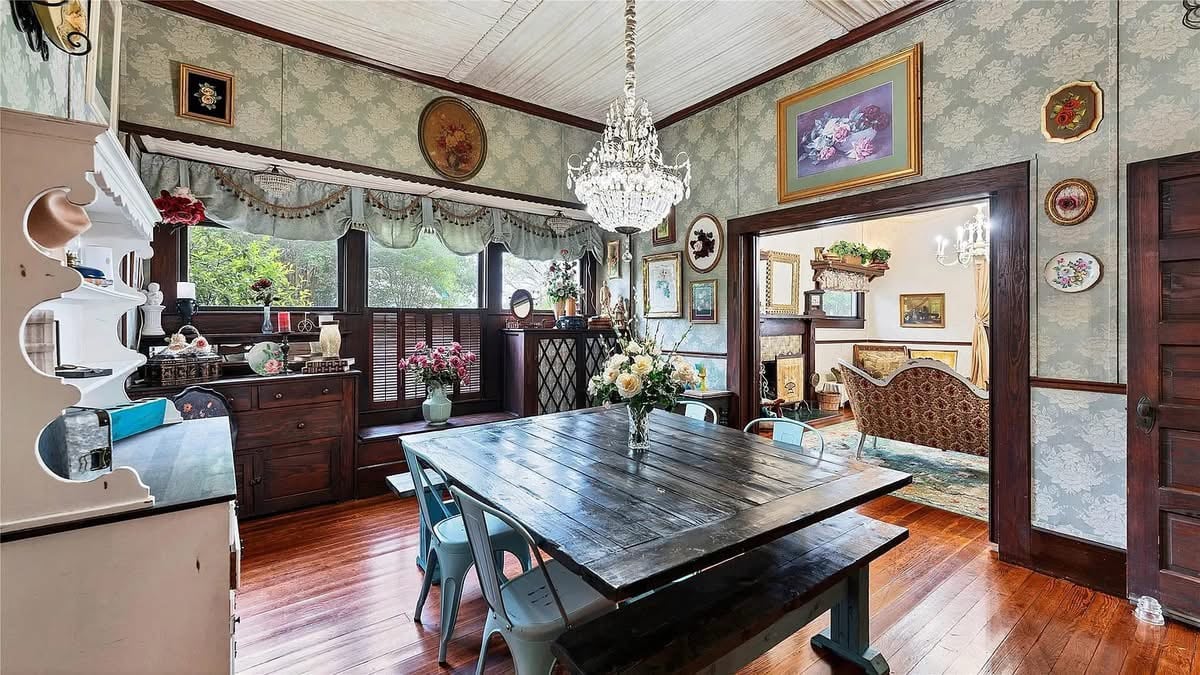 1910 Craftsman For Sale In Gonzales Texas