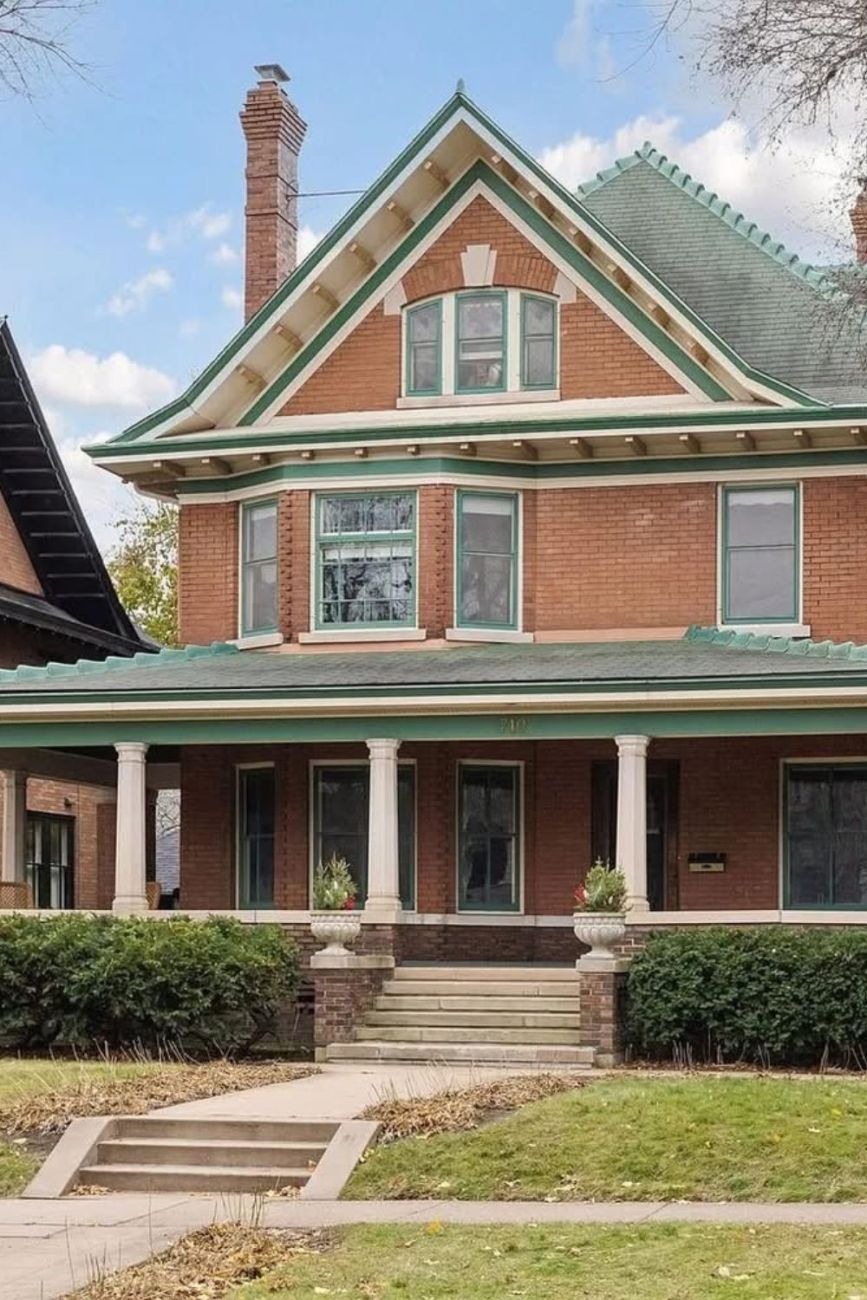 1909 Historic House For Sale In Saint Paul Minnesota