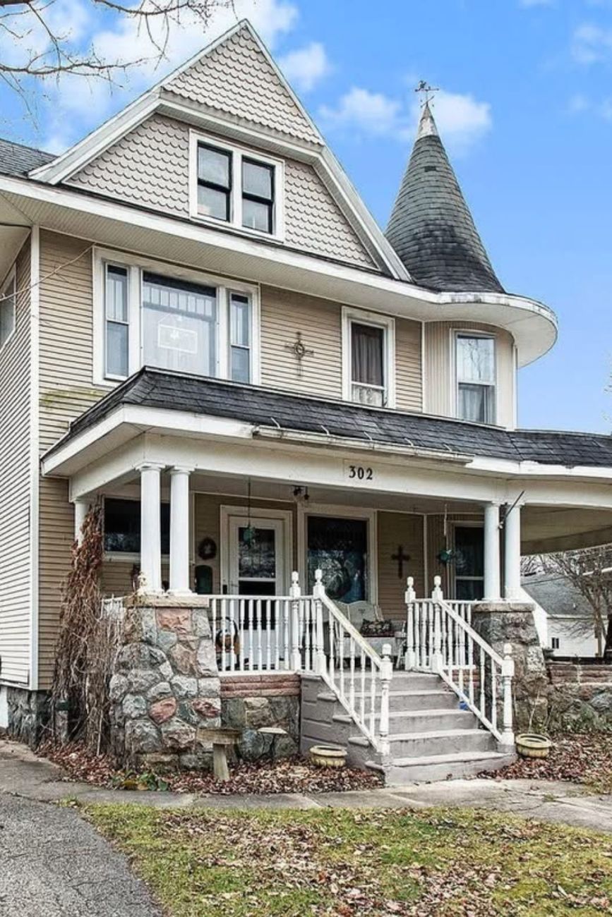 1904 Victorian For Sale In Cassopolis Michigan